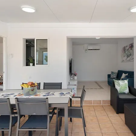 Milena Villa Callao Salvaje