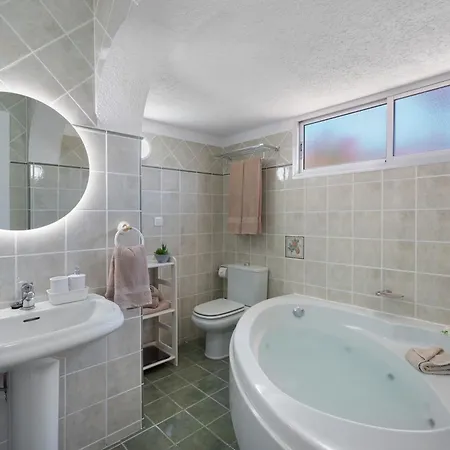 Milena * Callao Salvaje